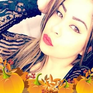 Meet your Posher, Dee